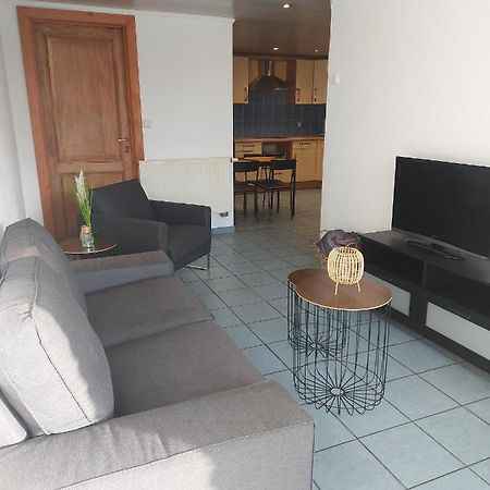 Appartement Rdc Plein Centre Avec Terrasse Visé Esterno foto
