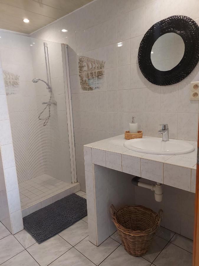 Appartement Rdc Plein Centre Avec Terrasse Visé Esterno foto