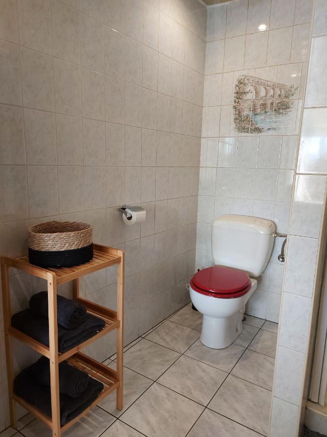 Appartement Rdc Plein Centre Avec Terrasse Visé Esterno foto