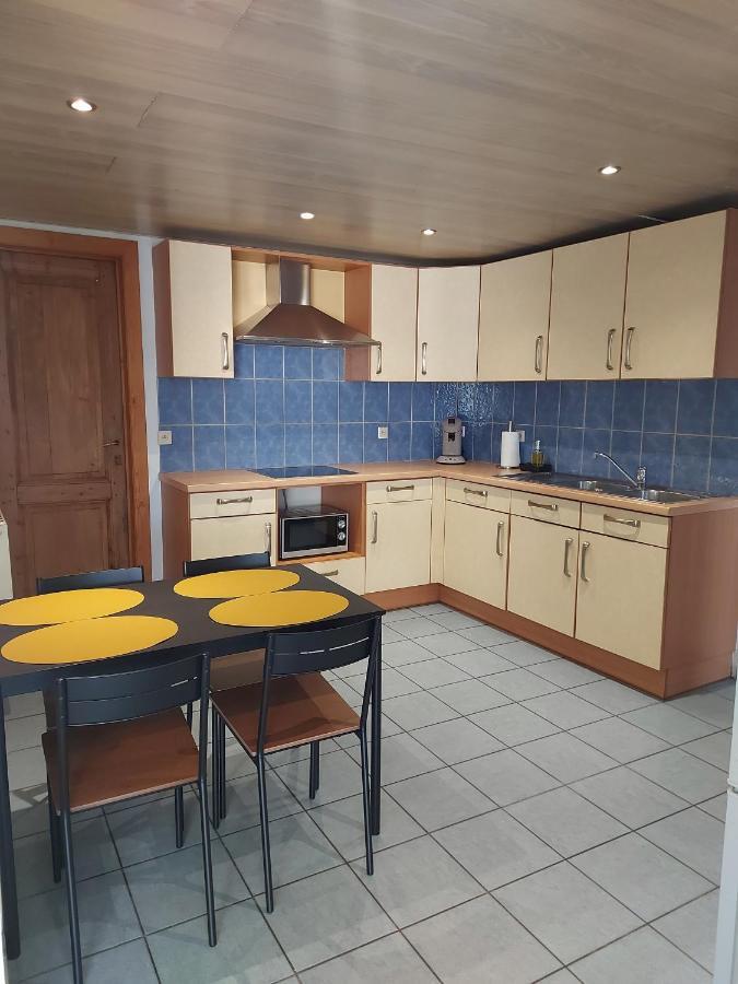 Appartement Rdc Plein Centre Avec Terrasse Visé Esterno foto