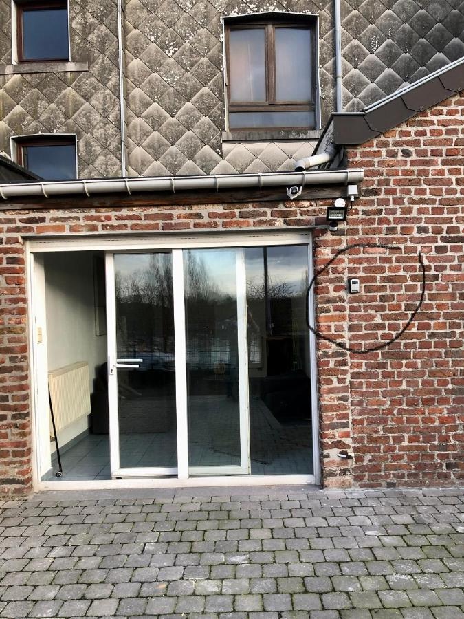 Appartement Rdc Plein Centre Avec Terrasse Visé Esterno foto